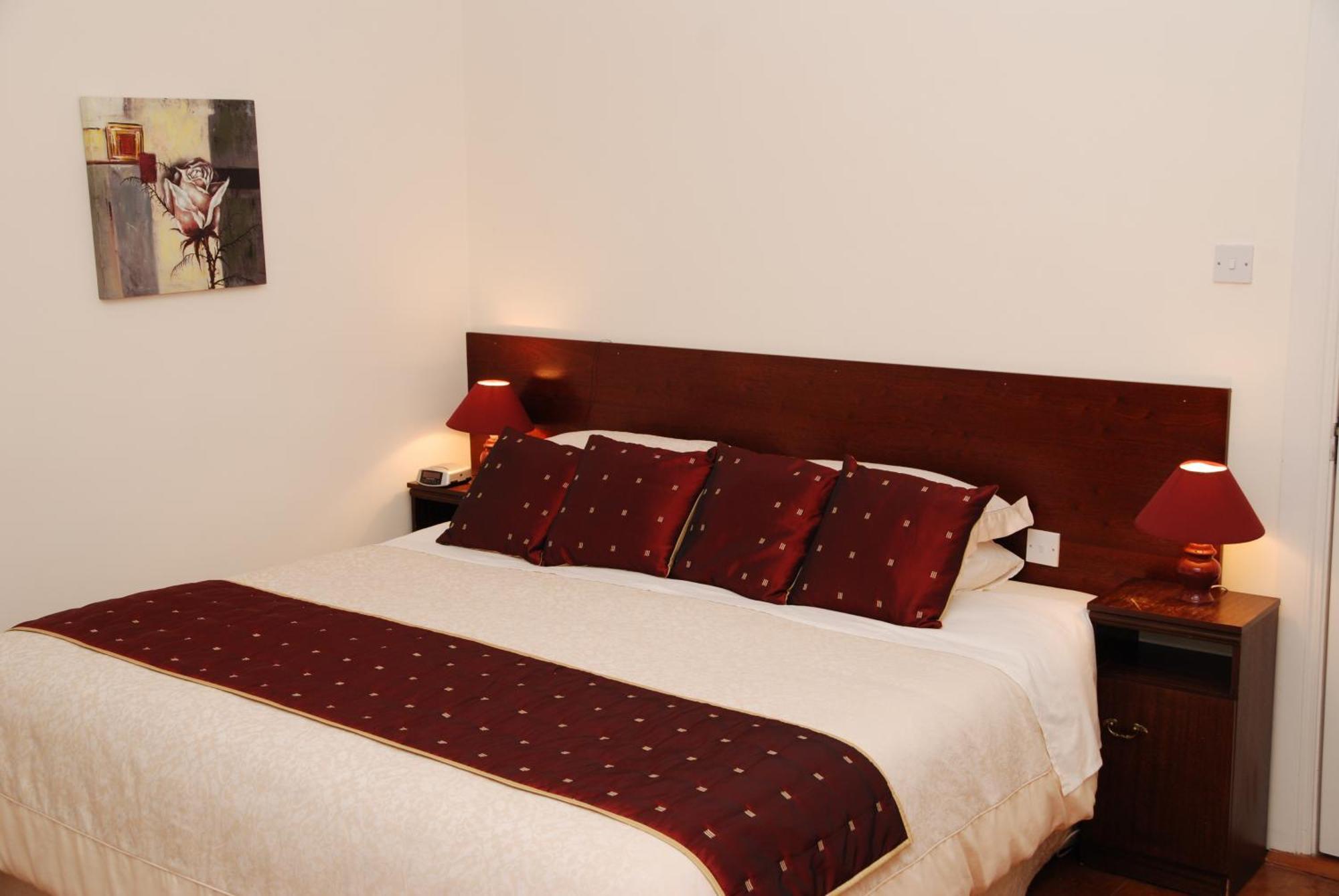 Kilburn House B&B Milltown  ภายนอก รูปภาพ