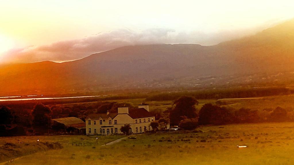 Kilburn House B&B Milltown  ภายนอก รูปภาพ